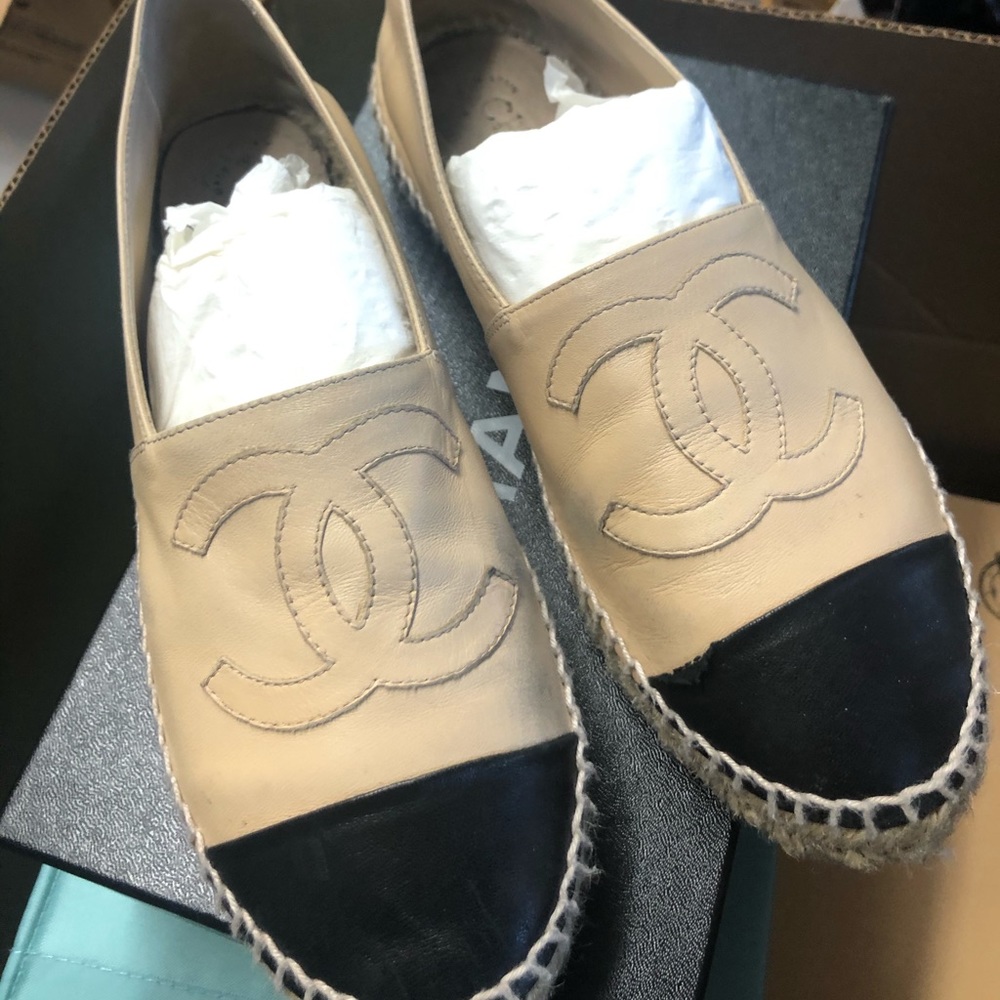 Chanel lambskin espadrille shoes size 38